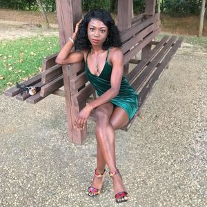 Meet your Posher, Dominique